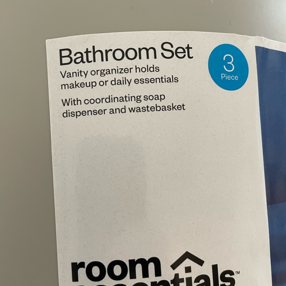 bathroom set - Picture 7 of 7